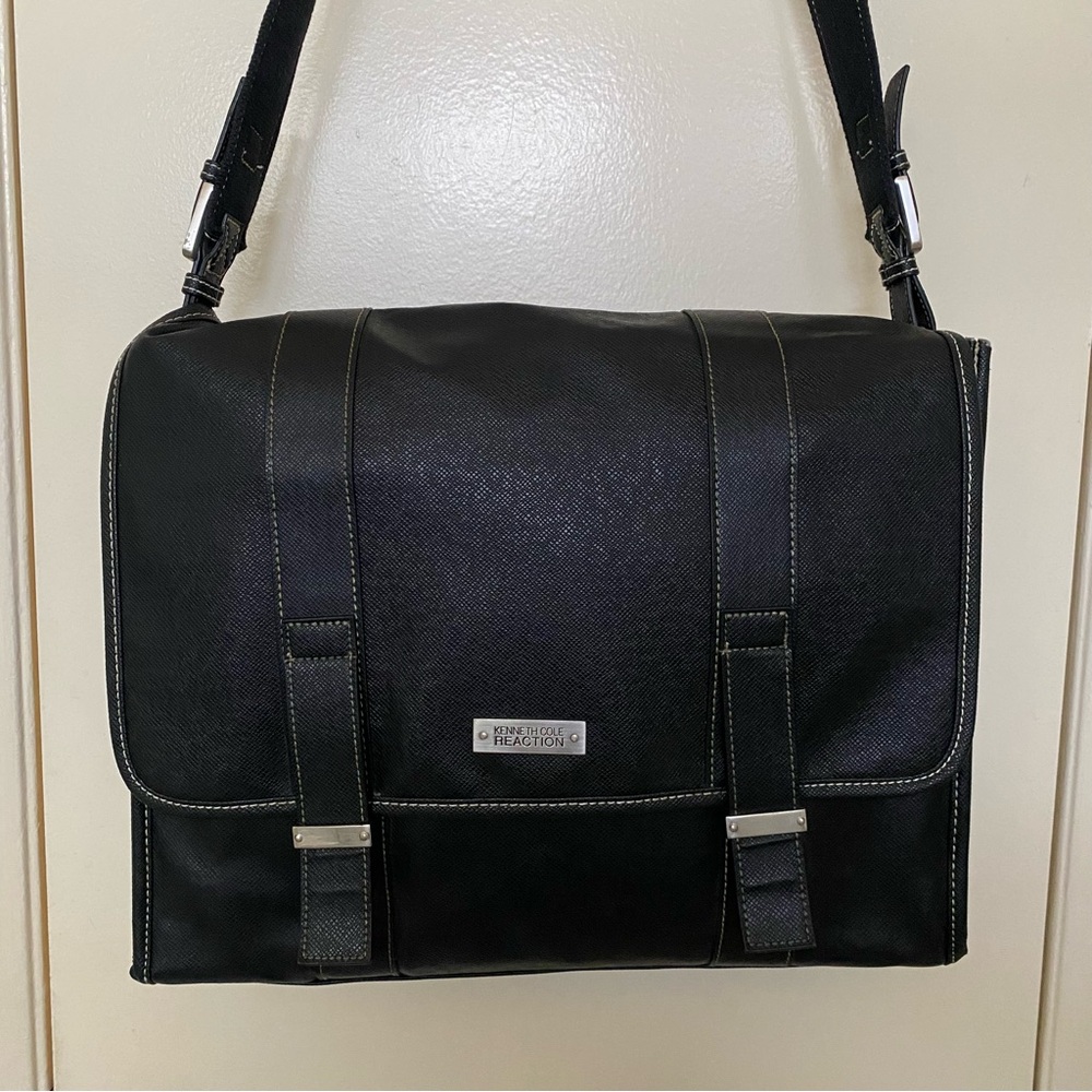 Kenneth Cole Reaction Black Professional Messenger Bag